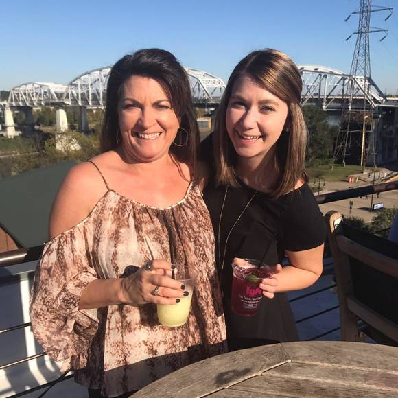 Meet your Posher, Alexis - Picture 1 of 1